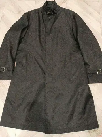 새상품급 블랙 트렌치코트