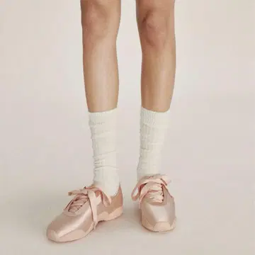 발레코어 JW PEI 발레 슈즈풍 스니커즈