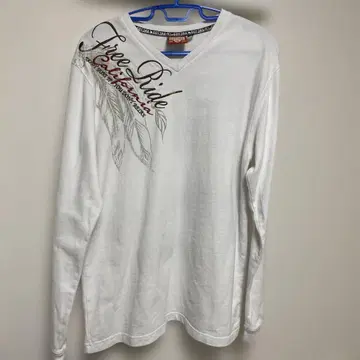 Gotcha 화이트 V넥 T셔츠 긴팔