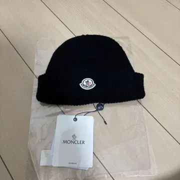 MONCLER 블랙 니트 모자