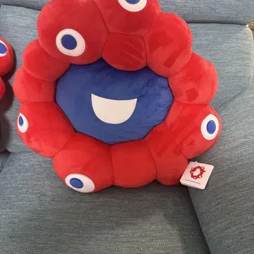 미야쿠미야쿠 쿠션