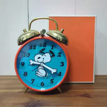 빈티지 스누피 알람 시계 박스 있음
