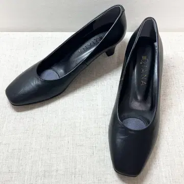 컨디션 최상 DIANA 천연 가죽 가죽 펌프스 경량 블랙 22.5cm