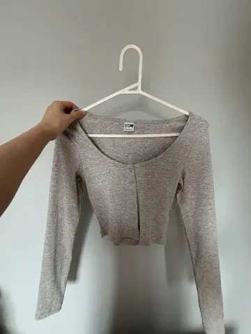 PUMA 그레이 상의