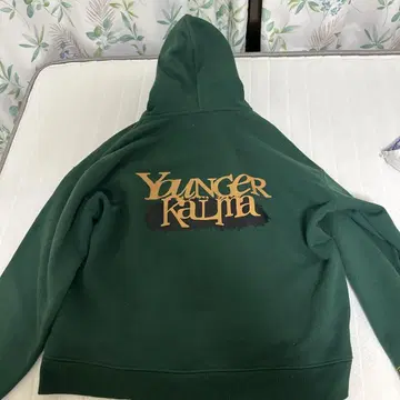 Younger KALMA 그린 후드티