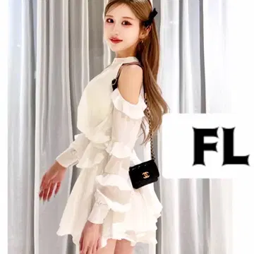 미개봉 새상품 긴팔 미니 원피스 화이트 FL 다리치 darich