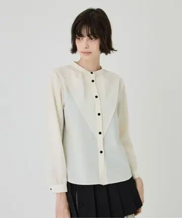 united tokyo 케이프 칼라 블라우스 아이보리