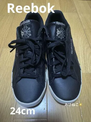 Reebok 클래식 스니커즈 블랙