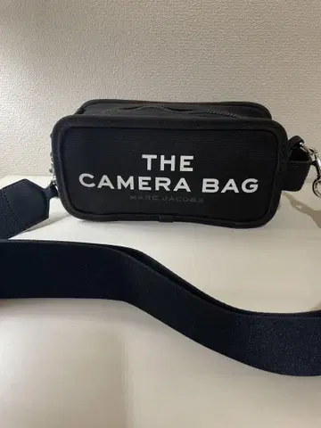 MARC JACOBS 더 카메라 백 블랙