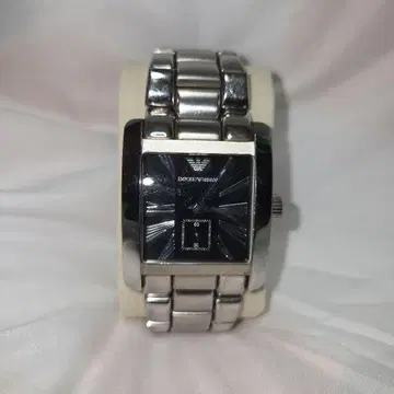 EMPORIO ARMANI 아날로그 손목시계 실버