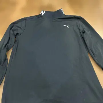 PUMA 블랙 하이넥 셔츠