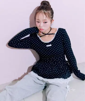 OLIVE des OLIVE 밑단 레이스 드로스트 상의 블랙 FREE
