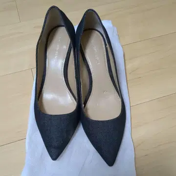 SAKS FIFTH AVENUE 다크 데님 하이힐