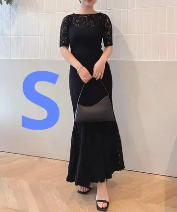 [ 레어 ] 아뉴앙스 슈링크 레이스 벌룬 스커트 블랙