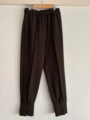 미사용 새상품 Loungedress 라운지 드레스 브라운 조거 팬츠