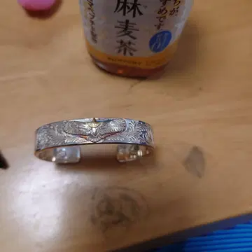 켄키쿠치 뱅글