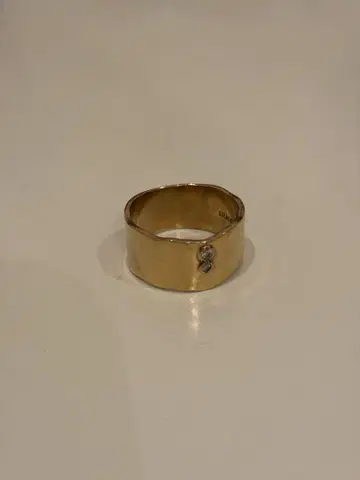 Latia 라 PETAL PLATE RING