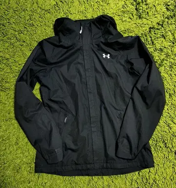 UNDER ARMOUR 윈드브레이커