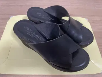 CORSO ROMA 9 블랙 가죽 샌들