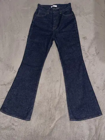 인기 MOUSSY MVS FLARE 부츠컷 데님 25 가죽 패치