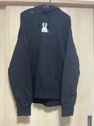 cune 블랙 후드티