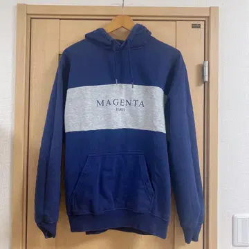 [ M ] Magenta Skateboards Paris Pullover