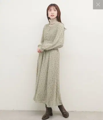 새상품* 핀턱 플리츠 고급 원피스 그린 꽃무늬 내추럴 꾸뛰르