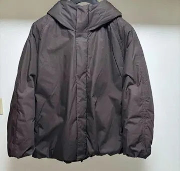 UNIQLO U 퍼프 테크 볼륨 후드티 다크 브라운