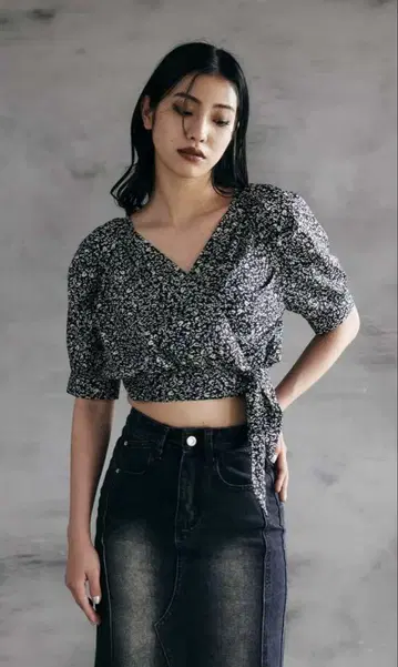 ENVYM 리본 타이 Blouse