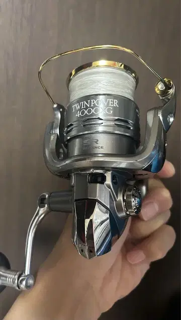 11 TWIN POWER 4000HG 스피닝 릴