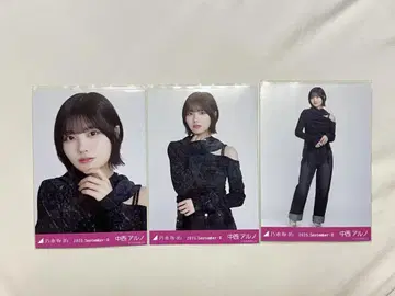 노기자카46 나카니시 아루노 어깨 트임 상의 브로마이드 컴프