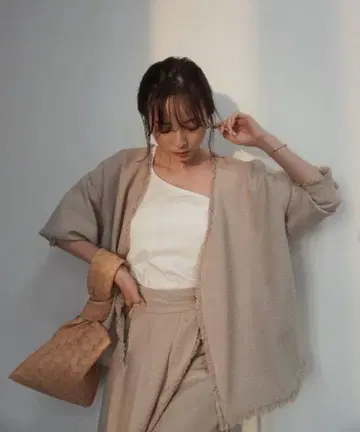 anuans 트위드 프린지 노카라 자켓