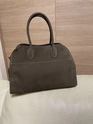 다크 브라운 스웨이드 핸드백 M 12