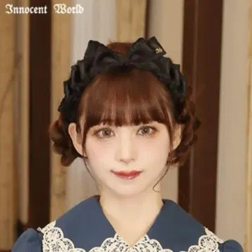 Innocent World 프릴 새틴 리본 머리띠 블랙