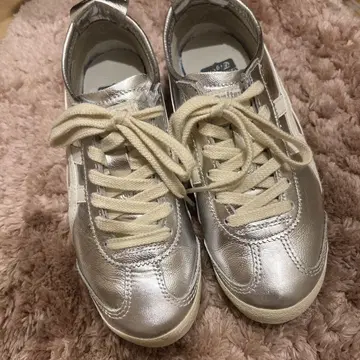 새상품급 오니츠카타이거 멕시코 66 22.5cm