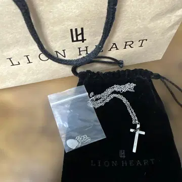 LION HEART 크로스 목걸이