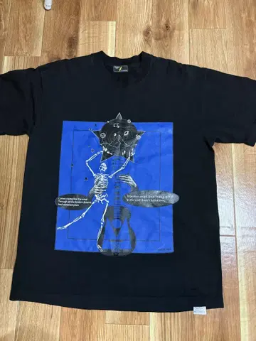STRANGE TRIP 스켈레톤 디자인 T셔츠