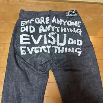 EVISU 백 프린트 데님 팬츠