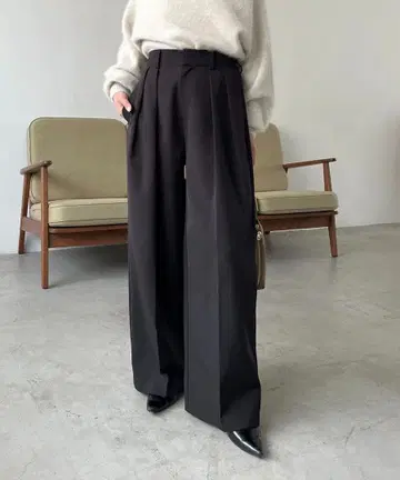 카프리슈 마쥬 턱 와이드 팬츠 사이즈 TM 블랙