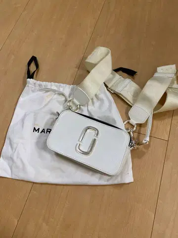 마크 제이콥스 숄더백 화이트