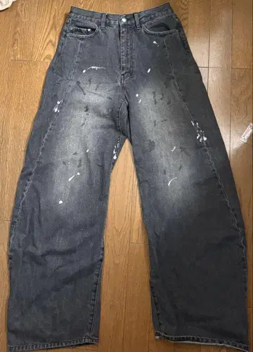 Painted vintage denim pants 페인트 가공 데님 팬츠