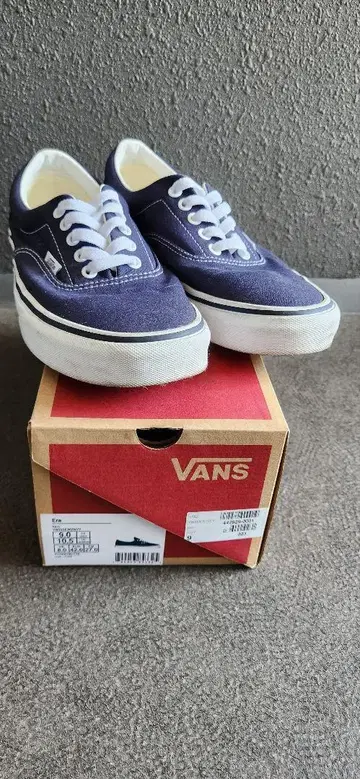 VANS ERA [ 27.0cm ]
