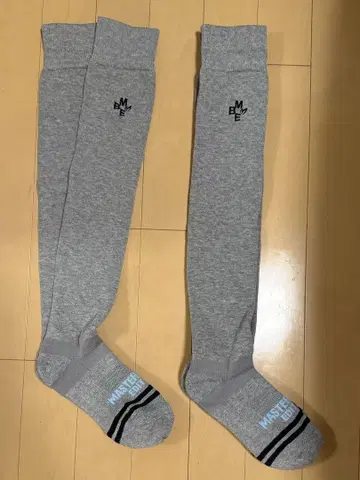 MASTER BUNNY EDITION 니하이 삭스 2족 세트