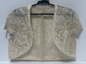 아이보리 꽃무늬 레이스 숄
