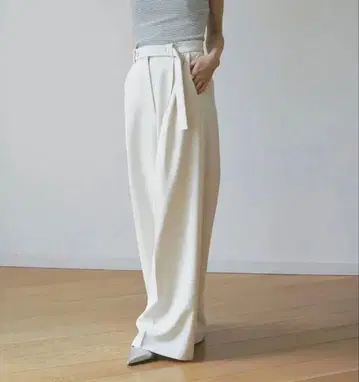 eimy istoire 센터 프레스 슬랙스 s ivory