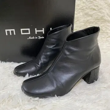 [ 박스 포함 새상품급 ] MOHI 모히 가죽 숏부츠 백지퍼 부티 36