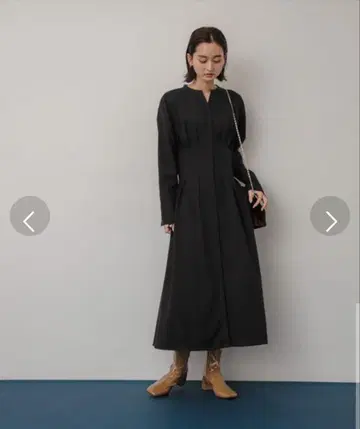 어반 리서치 센스 오브 플레이스 웨이스트턱 원피스