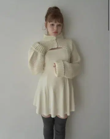 andmary Zoey 벨루어 세트 드레스 화이트