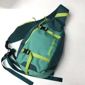 파타고니아 아톰 숄더백 8L 그린 계열 원숄더 48260SP15