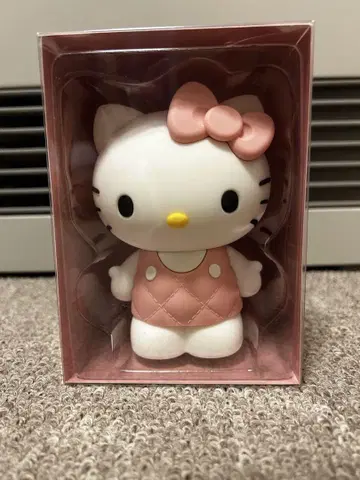 HELLO KITTY LOWRYS FARM 퀼팅 피규어 핑크